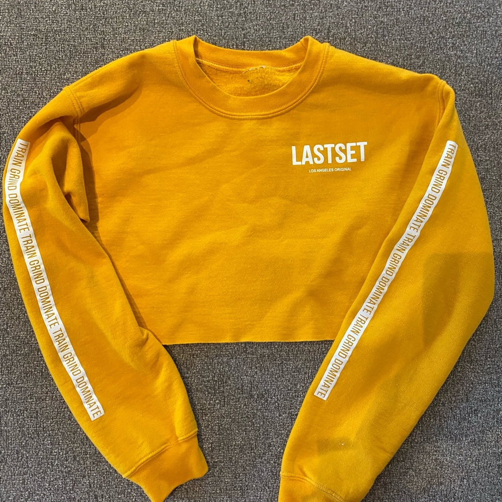 Last set Crop Sweater -Small